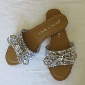 Gianni bini sparkly flat sandals NWT 6M